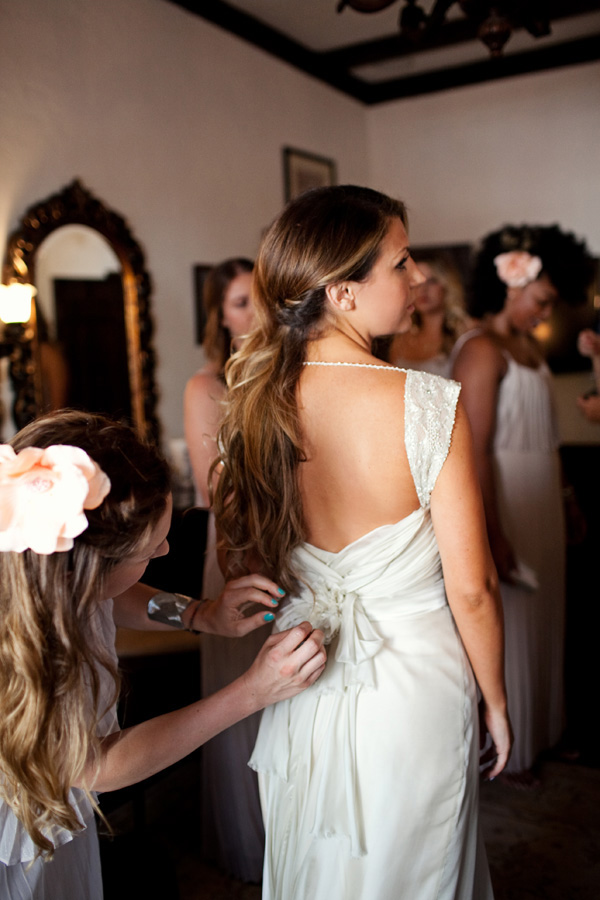 romantic-courtyard-wedding-at-the