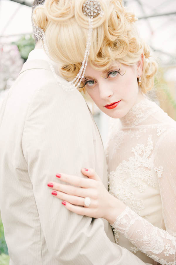 vintage-greenhouse-wedding