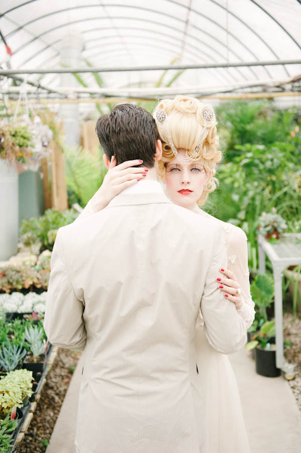 vintage-greenhouse-wedding