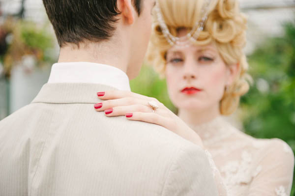 vintage-greenhouse-wedding