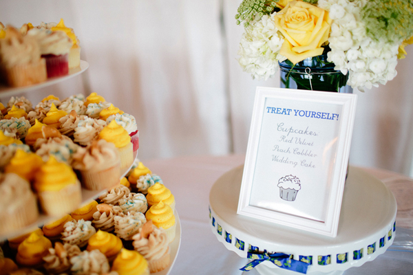 blue-and-yellow-wedding-at-baylor-school