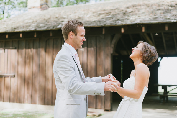 chic-dairy-farm-wedding-in-pink-and-gray