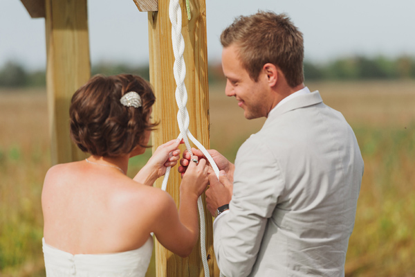 chic-dairy-farm-wedding-in-pink-and-gray