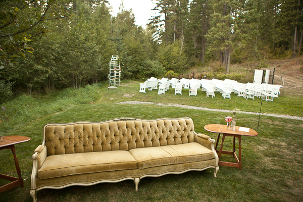 rustic-backyard-wedding-full-of