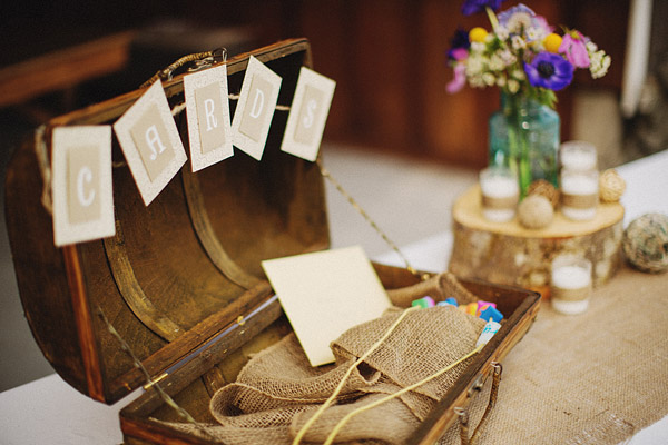 colorful-rustic-wedding-at-swans-trail