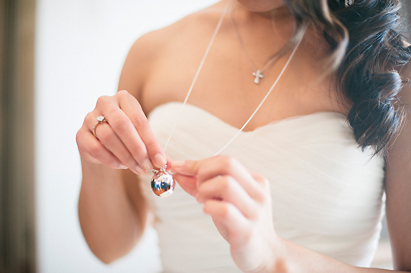 peach-and-teal-multicultural-wedding