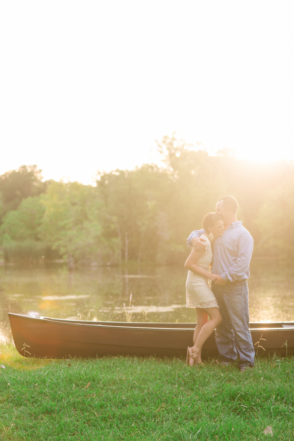 romantic-outdoorsy-engagement-session