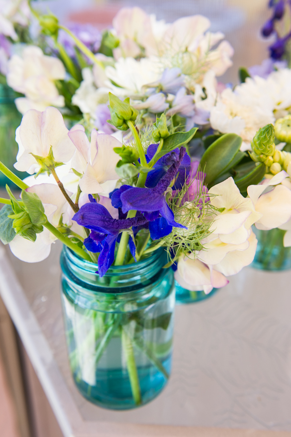 rustic-blue-and-white-wedding