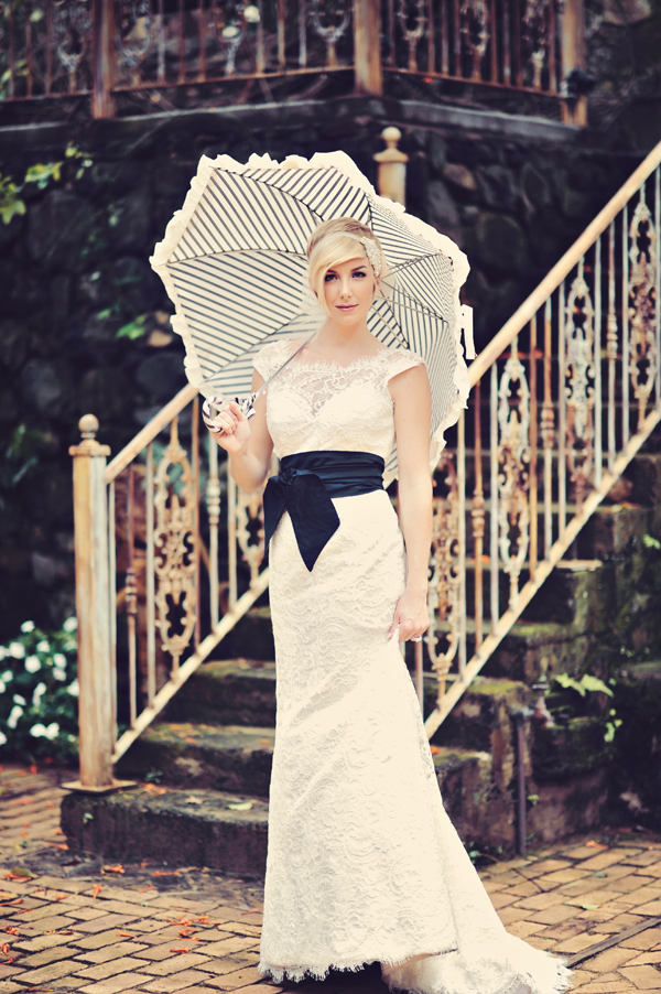 vintage-pink-and-black-wedding