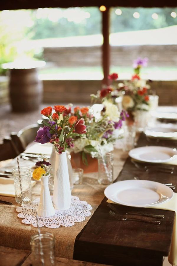 colorful-rustic-wedding-at-cedarwood