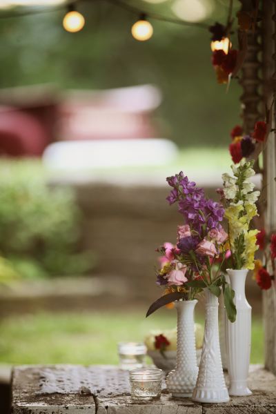 colorful-rustic-wedding-at-cedarwood