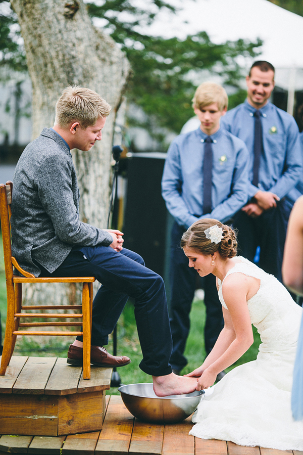 eclectic-blue-backyard-wedding