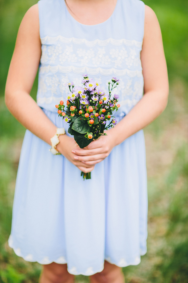 eclectic-blue-backyard-wedding