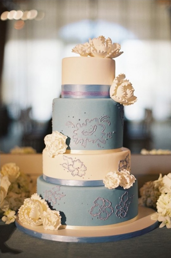 blue and white wedding cake