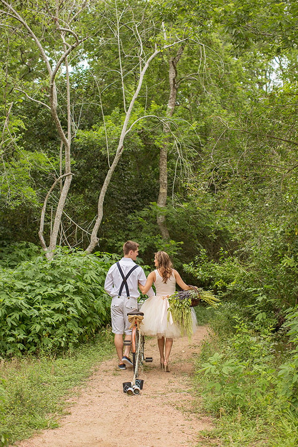 old-fashion-engagement-session-with-a