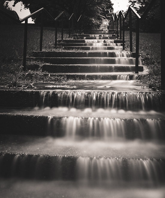 rainy wedding