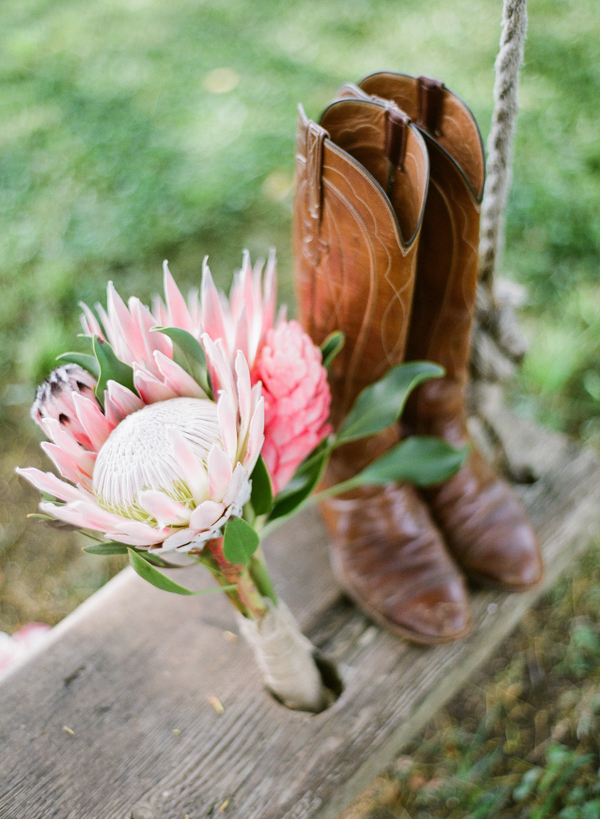 rustic-bohemian-elopement-in-hawaii