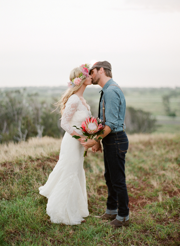 rustic-bohemian-elopement-in-hawaii