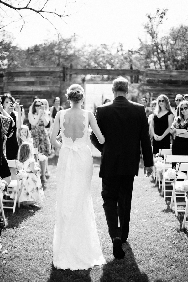 rustic-wedding-at-cedar-bend