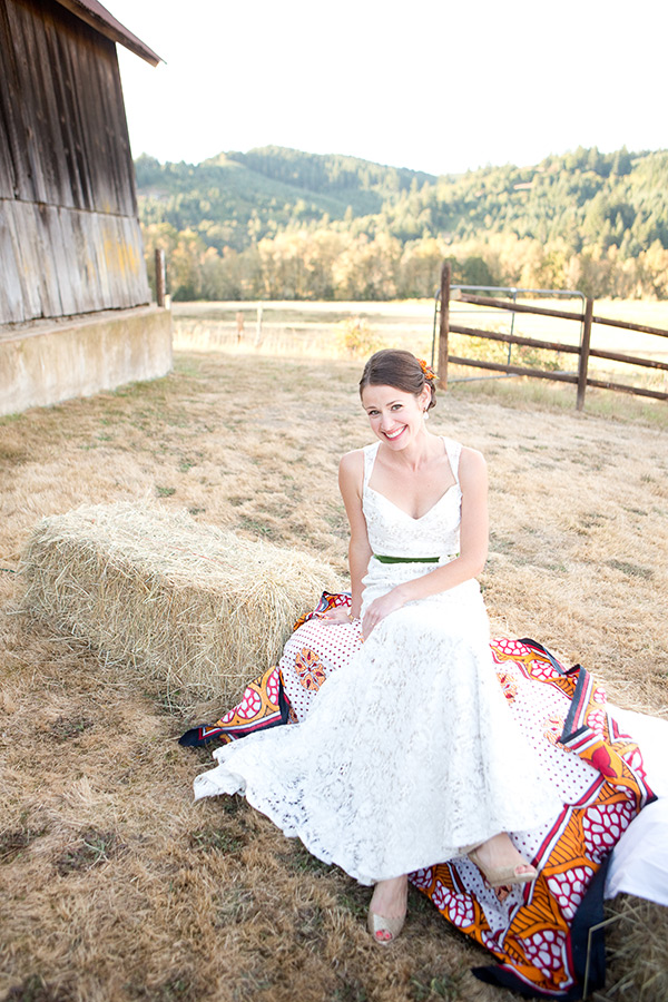 rustic-wedding-at-the-blue-rooster-inn