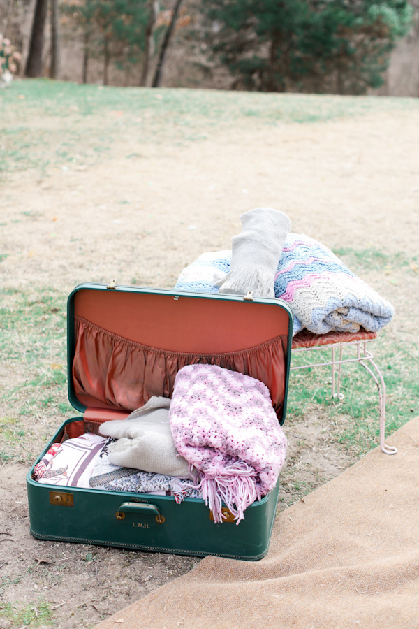 vintage-backyard-wedding