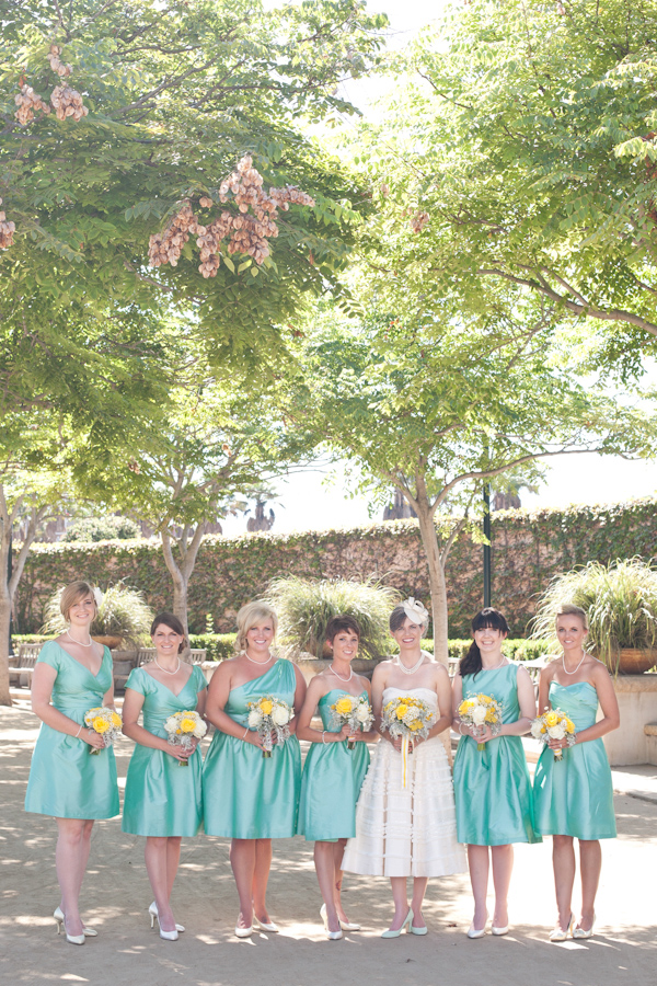 whimsical-yellow-and-mint-wedding