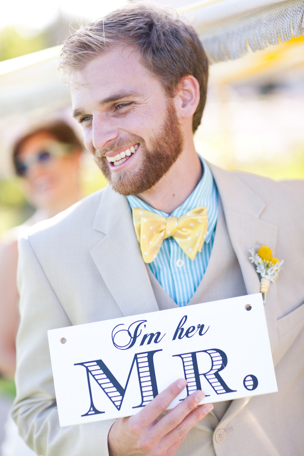 whimsical-yellow-and-mint-wedding