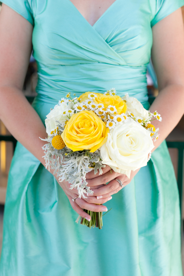 whimsical-yellow-and-mint-wedding