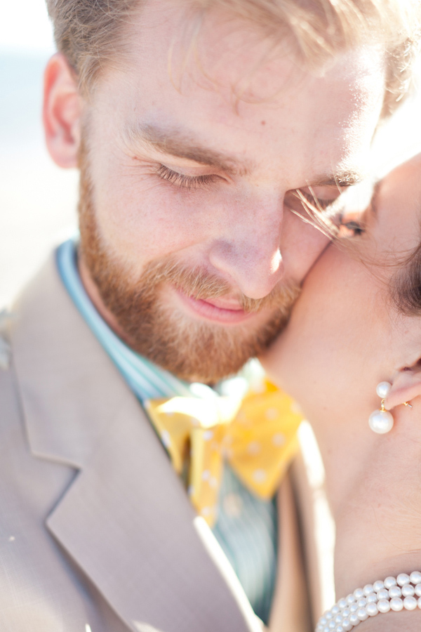 whimsical-yellow-and-mint-wedding