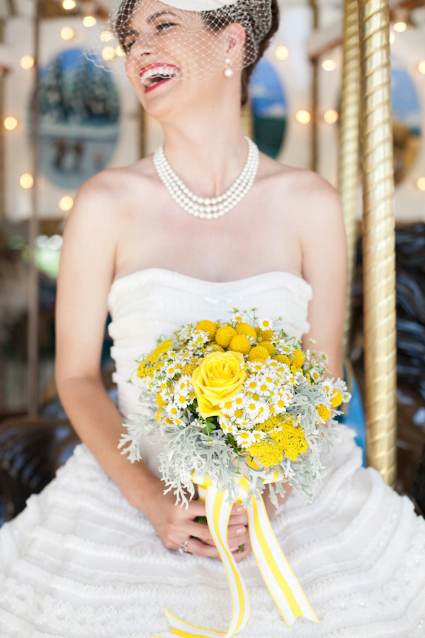 whimsical-yellow-and-mint-wedding