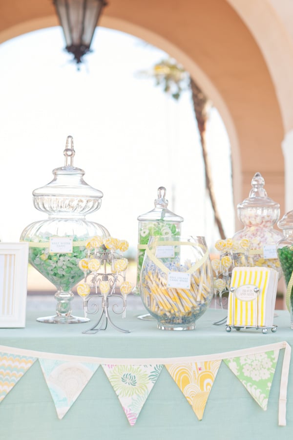 whimsical-yellow-and-mint-wedding