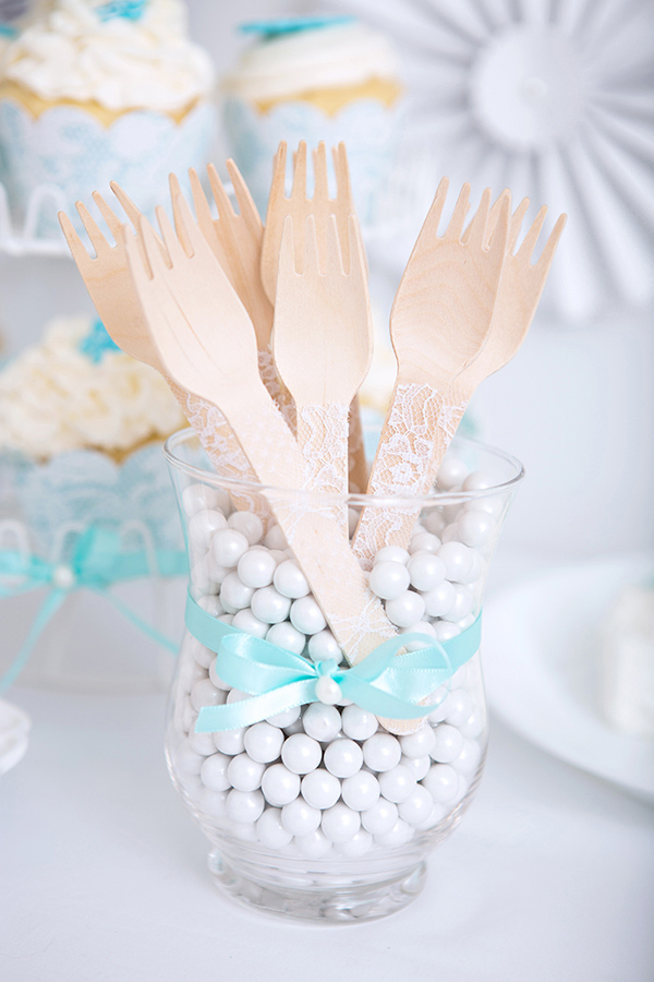 blue-and-white-cake-table-ideas