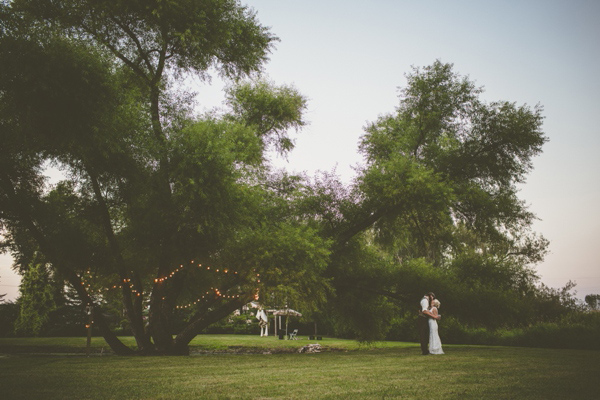 brown-and-white-wisconsin-wedding