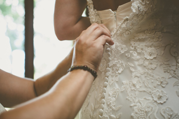 brown-and-white-wisconsin-wedding