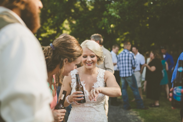 brown-and-white-wisconsin-wedding