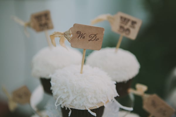 laid-back-colorful-malibu-beach-wedding