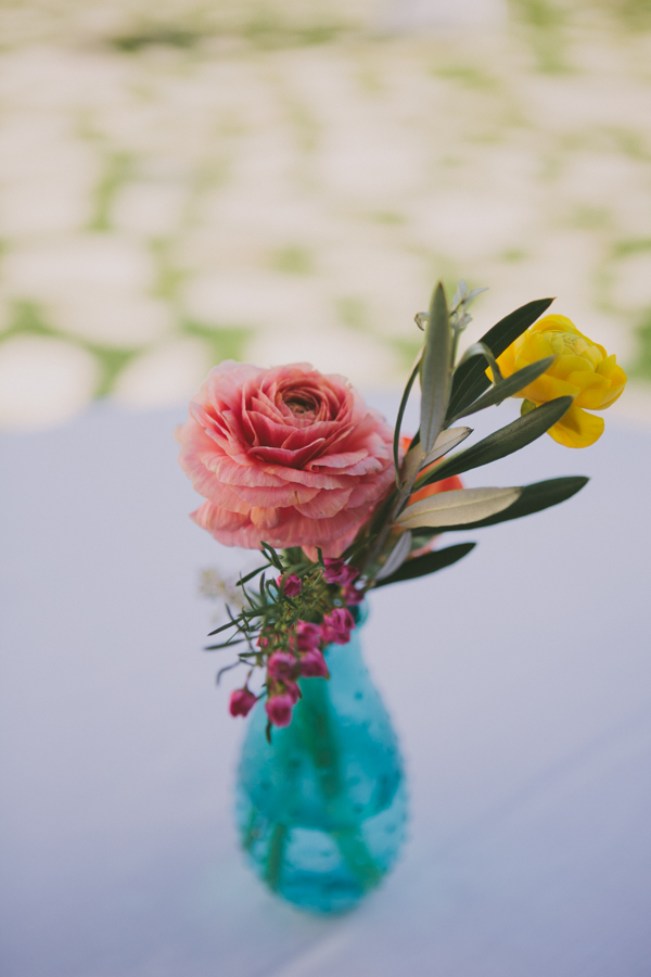 laid-back-colorful-malibu-beach-wedding