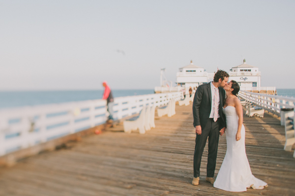 laid-back-colorful-malibu-beach-wedding