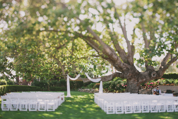 laid-back-colorful-malibu-beach-wedding