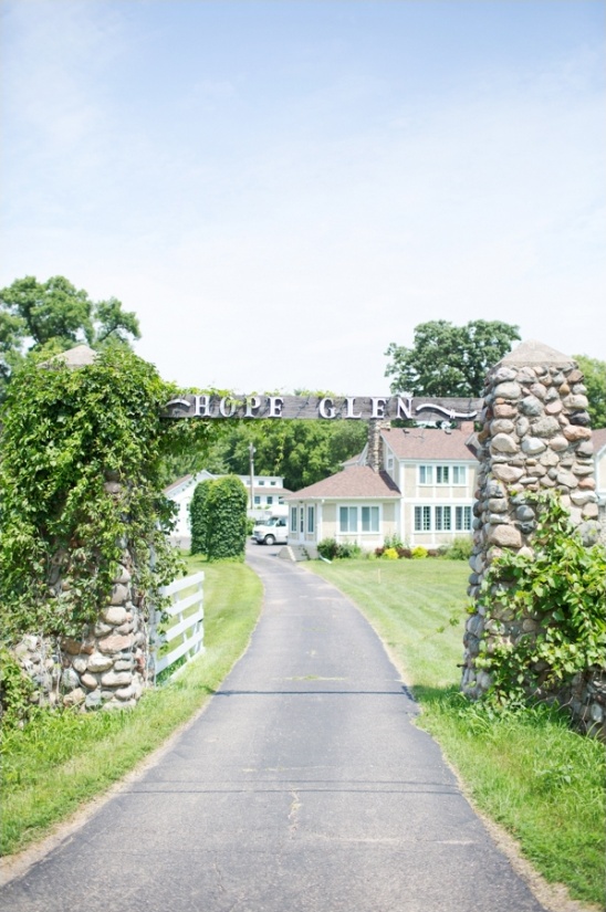 wedding at Hope Glen Farm