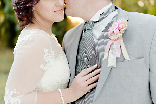 vintage-pink-and-white-wedding