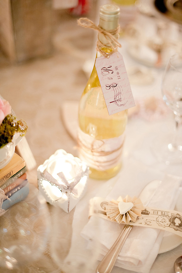 vintage-pink-and-white-wedding