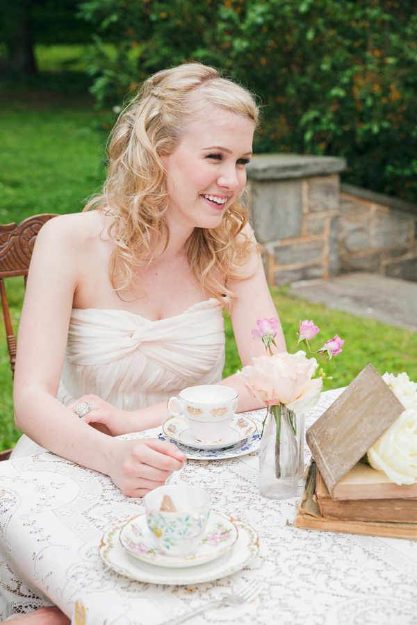 vintage-tea-party-bridal-shower-ideas