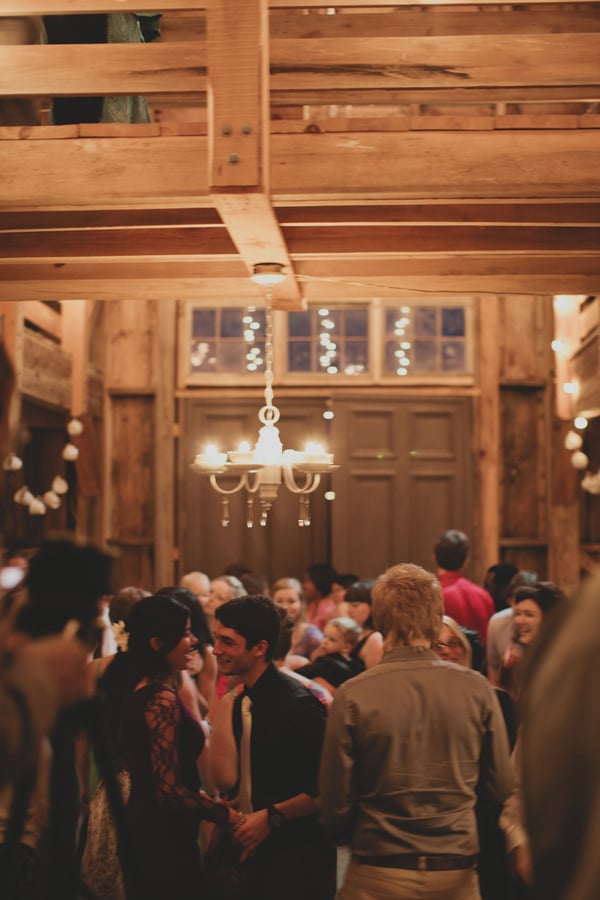 barn-style-tea-party-wedding