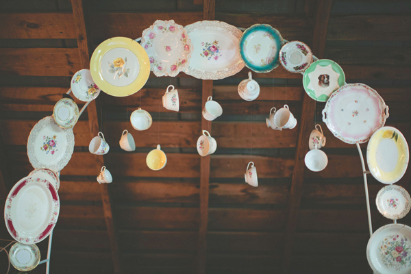 barn-style-tea-party-wedding