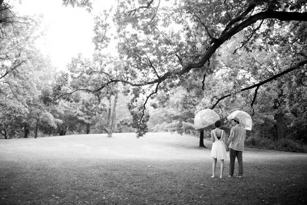 colorful-rainy-day-anniversary-session