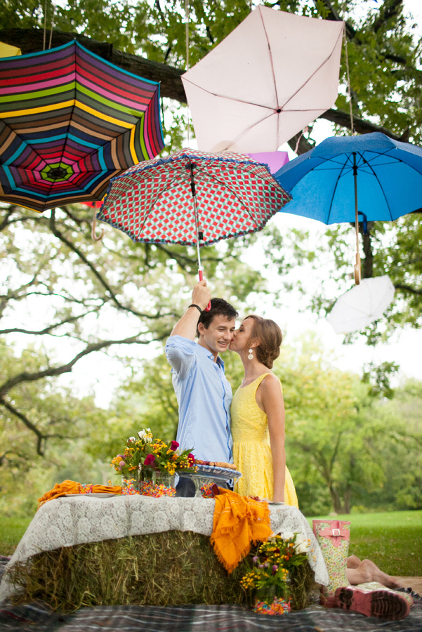 colorful-rainy-day-anniversary-session