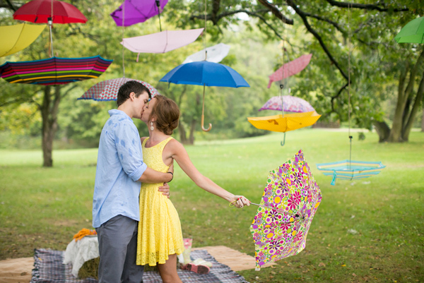 colorful-rainy-day-anniversary-session