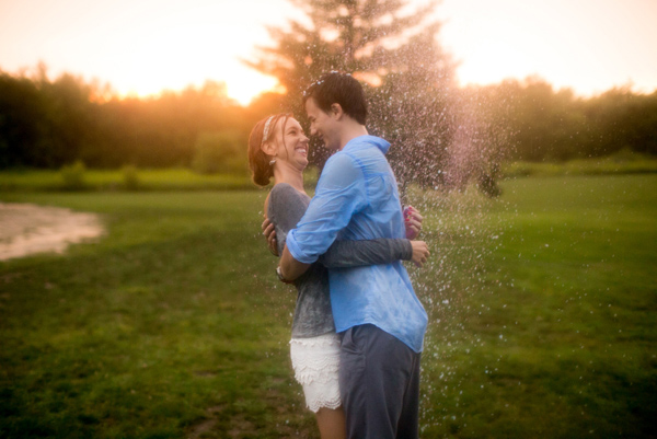 colorful-rainy-day-anniversary-session