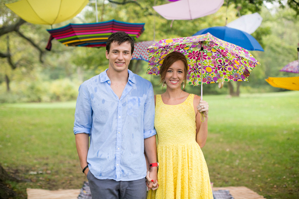 colorful-rainy-day-anniversary-session